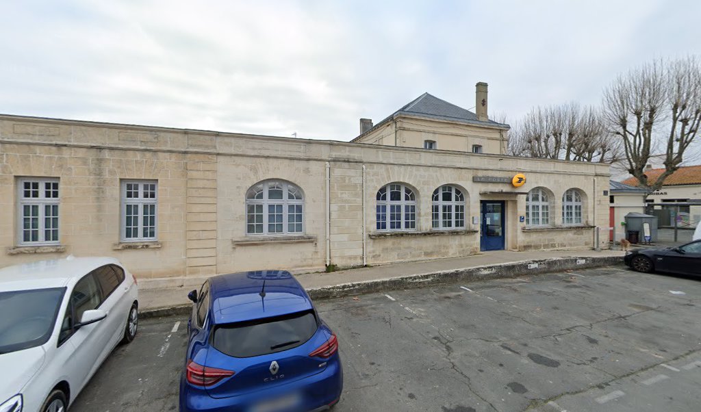 Retrouvez toutes les informations de contacts et horaires d&rsquo;ouverture pour La Poste CHATELAILLON PLAGE situé à Chatelaillon plage dans le département Charente-Maritime (17). Pour effectuer envoyer vos colis (colissimo, chronopost, suivi colis), une gestion bancaire (banque postal, French Bank), votre [&hellip;]