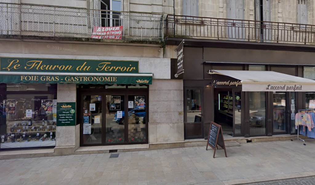 Retrouvez toutes les informations de contacts et horaires d&rsquo;ouverture pour Relais Pickup FLEURON DU TERROIR situé à Sarlat la caneda dans le département Dordogne (24). Pour effectuer envoyer vos colis (colissimo, chronopost, suivi colis), une gestion bancaire (banque postal, French [&hellip;]