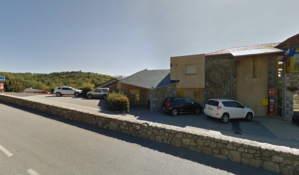 Retrouvez toutes les informations de contacts et horaires d&rsquo;ouverture pour La Poste Agence Communale ANGOUSTRINE VILLENEUVE ESCALDES Mairie situé à Angoustrine villeneuve escaldes dans le département Pyrénées-Orientales (66). Pour effectuer envoyer vos colis (colissimo, chronopost, suivi colis), une gestion bancaire [&hellip;]