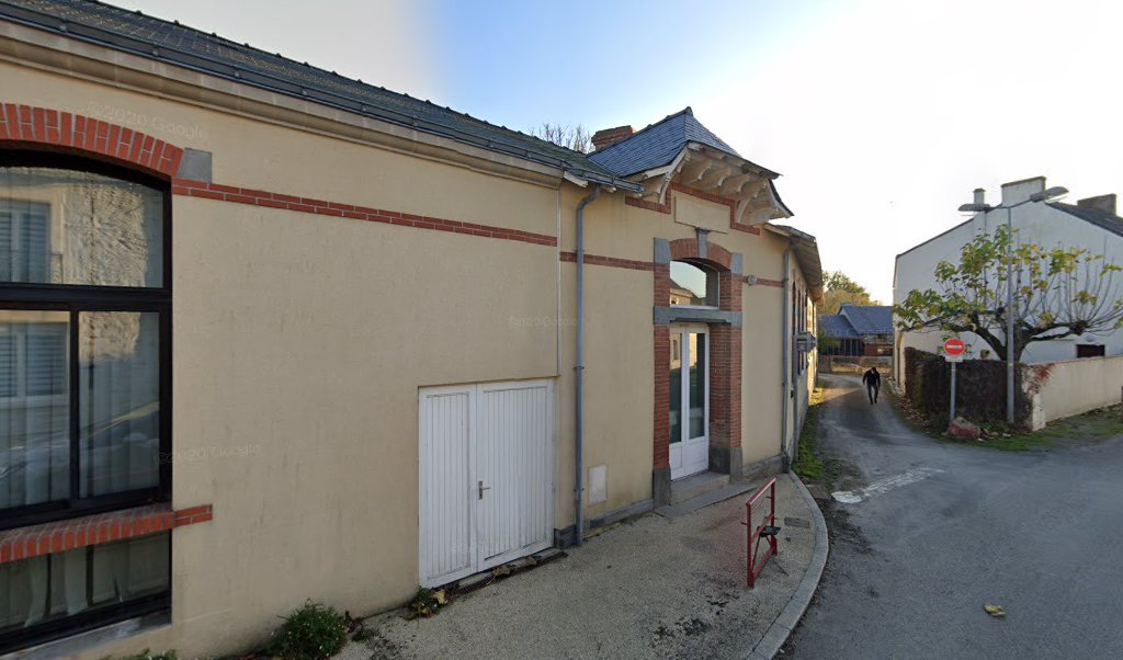 Retrouvez toutes les informations de contacts et horaires d&rsquo;ouverture pour La Poste Agence Communale LA CHEVALLERAIS Mairie situé à La chevallerais dans le département Loire-Atlantique (44). Pour effectuer envoyer vos colis (colissimo, chronopost, suivi colis), une gestion bancaire (banque postal, [&hellip;]