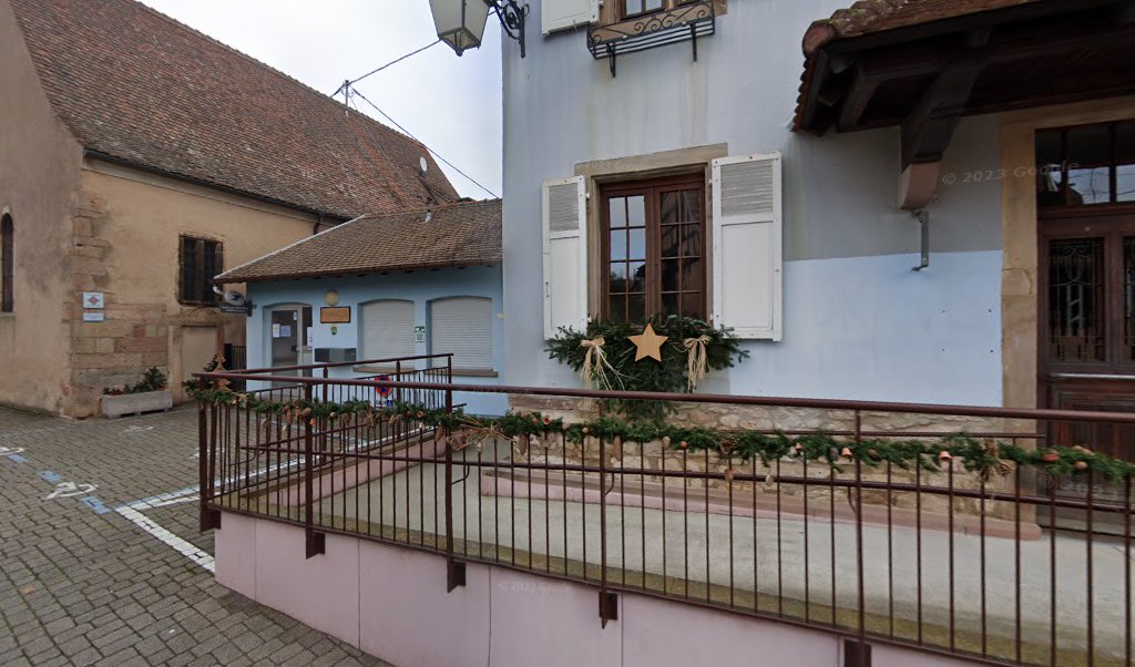 Retrouvez toutes les informations de contacts et horaires d&rsquo;ouverture pour La Poste Agence Communale EICHHOFFEN Mairie situé à Eichhoffen dans le département Bas-Rhin (67). Pour effectuer envoyer vos colis (colissimo, chronopost, suivi colis), une gestion bancaire (banque postal, French Bank), [&hellip;]