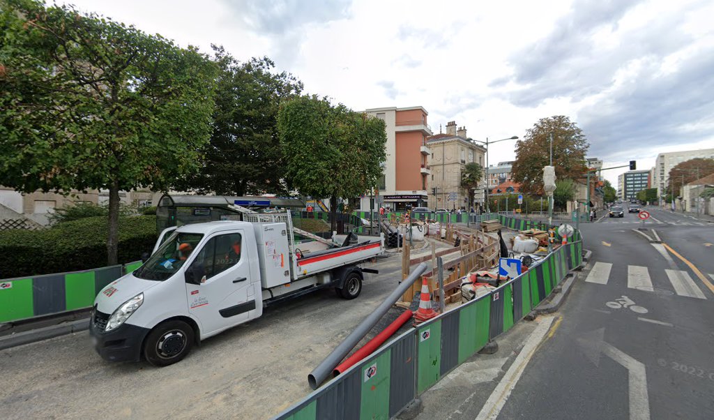 Retrouvez toutes les informations de contacts et horaires d&rsquo;ouverture pour Relais Pickup COMWEBLIBRE TAXIPHONE situé à Arcueil dans le département Val-de-Marne (94). Pour effectuer envoyer vos colis (colissimo, chronopost, suivi colis), une gestion bancaire (banque postal, French Bank), votre courrier [&hellip;]