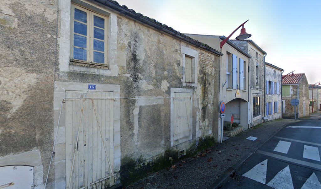 Retrouvez toutes les informations de contacts et horaires d&rsquo;ouverture pour La Poste Agence Communale ST POMPAIN Mairie situé à St pompain dans le département Deux-Sèvres (79). Pour effectuer envoyer vos colis (colissimo, chronopost, suivi colis), une gestion bancaire (banque postal, [&hellip;]