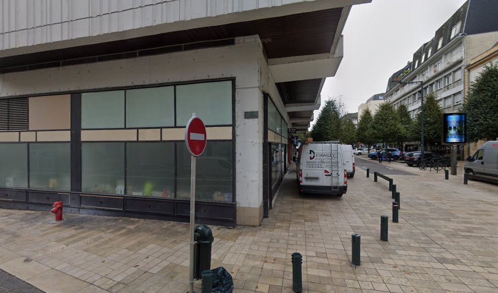 Retrouvez toutes les informations de contacts et horaires d&rsquo;ouverture pour La Poste THIONVILLE COEUR DE VILLE situé à Thionville dans le département Moselle (57). Pour effectuer envoyer vos colis (colissimo, chronopost, suivi colis), une gestion bancaire (banque postal, French Bank), [&hellip;]