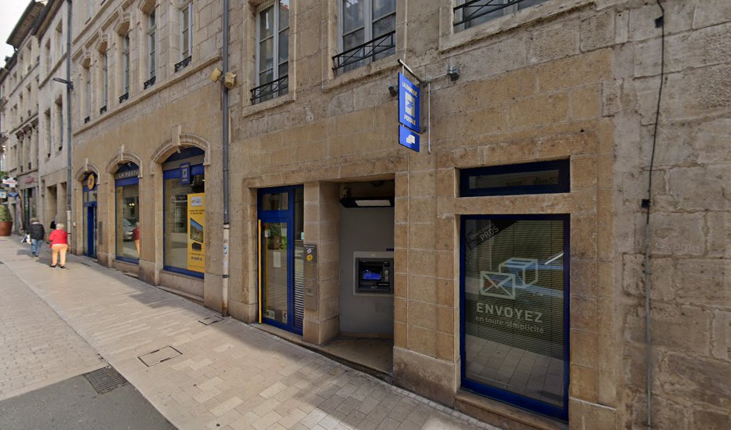 Retrouvez toutes les informations de contacts et horaires d&rsquo;ouverture pour La Poste DOLE GREVY situé à Dole dans le département Jura (39). Pour effectuer envoyer vos colis (colissimo, chronopost, suivi colis), une gestion bancaire (banque postal, French Bank), votre courrier [&hellip;]