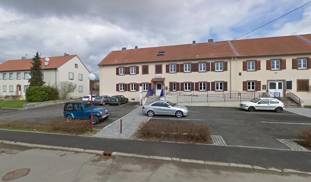 Retrouvez toutes les informations de contacts et horaires d&rsquo;ouverture pour La Poste Agence Communale CHATEAU SALINS MAIRIE situé à Chateau salins dans le département Moselle (57). Pour effectuer envoyer vos colis (colissimo, chronopost, suivi colis), une gestion bancaire (banque postal, [&hellip;]