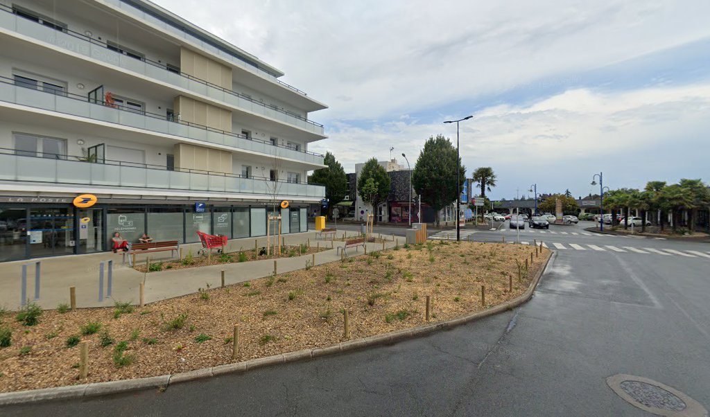 Retrouvez toutes les informations de contacts et horaires d&rsquo;ouverture pour La Poste ANCENIS situé à Ancenis dans le département Loire-Atlantique (44). Pour effectuer envoyer vos colis (colissimo, chronopost, suivi colis), une gestion bancaire (banque postal, French Bank), votre courrier (suivi [&hellip;]