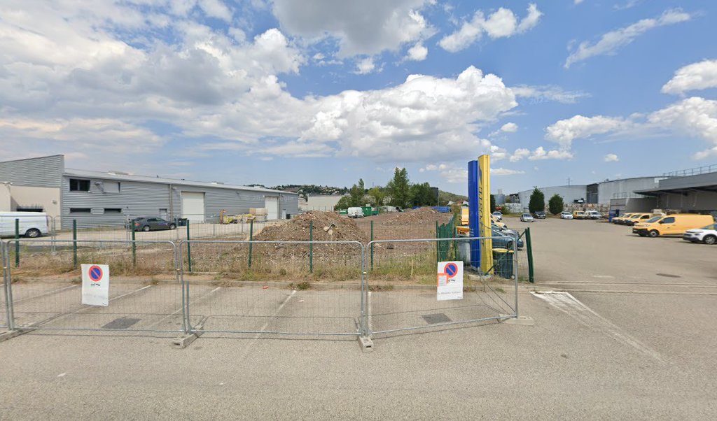 Retrouvez toutes les informations de contacts et horaires d&rsquo;ouverture pour Relais Pickup LA POSTE CARREPRO FIRMINY situé à Firminy dans le département Loire (42). Pour effectuer envoyer vos colis (colissimo, chronopost, suivi colis), une gestion bancaire (banque postal, French Bank), [&hellip;]