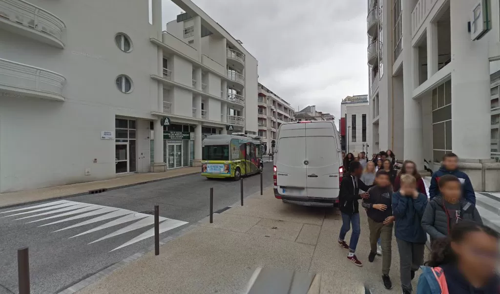 Retrouvez toutes les informations de contacts et horaires d&rsquo;ouverture pour Relais Pickup MI-VA situé à Pau dans le département Pyrénées Atlantiques (64). Pour effectuer envoyer vos colis (colissimo, chronopost, suivi colis), une gestion bancaire (banque postal, French Bank), votre courrier [&hellip;]