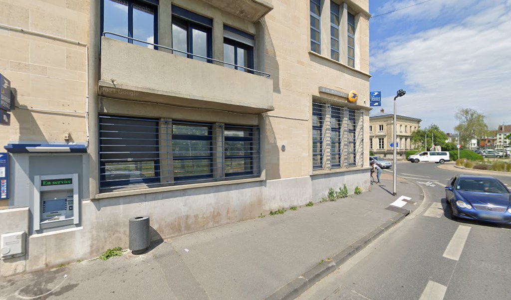 Retrouvez toutes les informations de contacts et horaires d&rsquo;ouverture pour La Poste CHATEAU THIERRY situé à Chateau thierry dans le département Aisne (02). Pour effectuer envoyer vos colis (colissimo, chronopost, suivi colis), une gestion bancaire (banque postal, French Bank), votre [&hellip;]