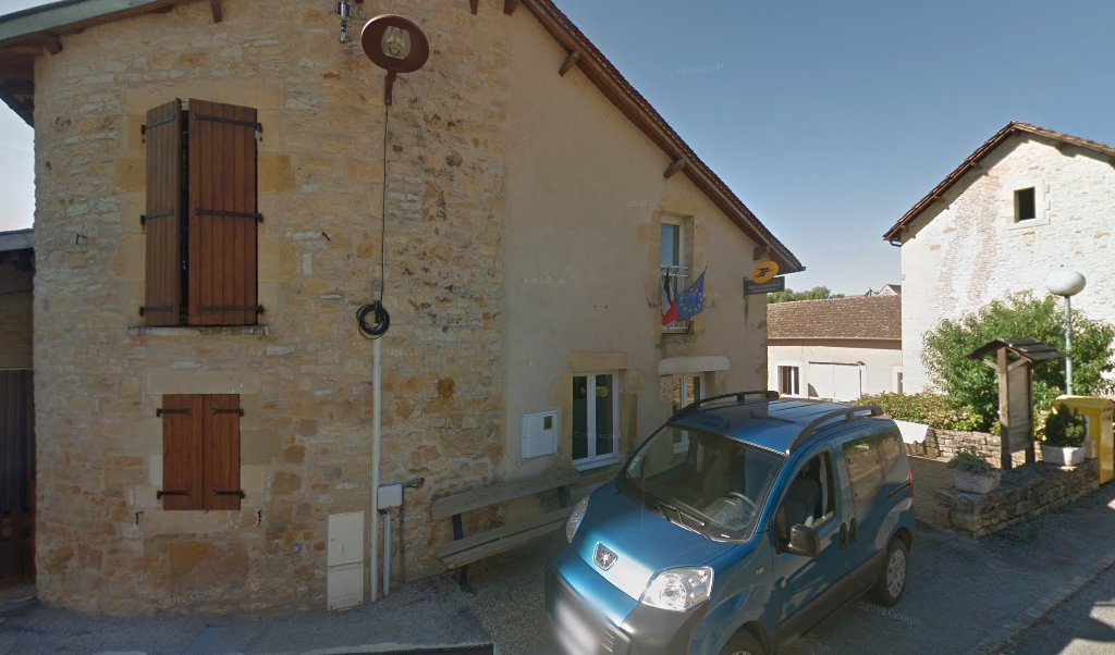 Retrouvez toutes les informations de contacts et horaires d&rsquo;ouverture pour La Poste Agence Communale NAUSSAC Mairie situé à Naussac dans le département Aveyron (12). Pour effectuer envoyer vos colis (colissimo, chronopost, suivi colis), une gestion bancaire (banque postal, French Bank), [&hellip;]