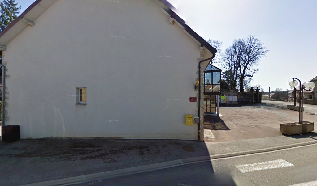 Retrouvez toutes les informations de contacts et horaires d&rsquo;ouverture pour La Poste Agence Communale DOMPIERRE SUR MONT Mairie situé à Dompierre sur mont dans le département Jura (39). Pour effectuer envoyer vos colis (colissimo, chronopost, suivi colis), une gestion bancaire [&hellip;]