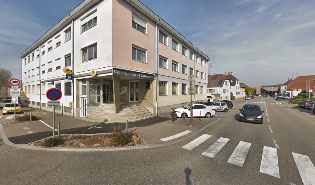 Retrouvez toutes les informations de contacts et horaires d&rsquo;ouverture pour La Poste ILLFURTH situé à Illfurth dans le département Haut-Rhin (68). Pour effectuer envoyer vos colis (colissimo, chronopost, suivi colis), une gestion bancaire (banque postal, French Bank), votre courrier (suivi [&hellip;]