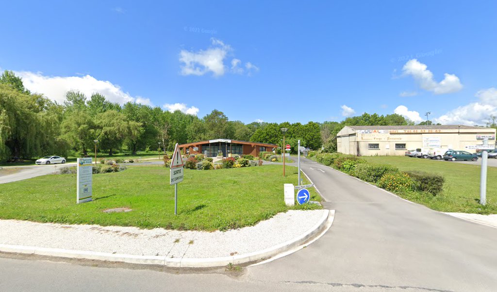Retrouvez toutes les informations de contacts et horaires d&rsquo;ouverture pour La Poste Relais ST DIZANT DU GUA situé à St dizant du gua dans le département Charente-Maritime (17). Pour effectuer envoyer vos colis (colissimo, chronopost, suivi colis), une gestion bancaire [&hellip;]