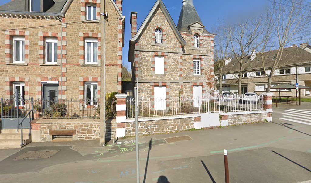 Retrouvez toutes les informations de contacts et horaires d&rsquo;ouverture pour La Poste DOL DE BRETAGNE situé à Dol de bretagne dans le département Ille-et-Vilaine (35). Pour effectuer envoyer vos colis (colissimo, chronopost, suivi colis), une gestion bancaire (banque postal, French [&hellip;]
