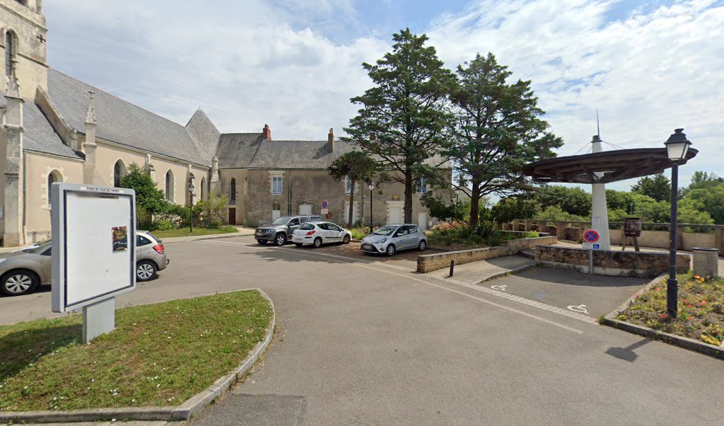 Retrouvez toutes les informations de contacts et horaires d&rsquo;ouverture pour La Poste Agence Communale ST GEREON Mairie situé à St gereon dans le département Loire-Atlantique (44). Pour effectuer envoyer vos colis (colissimo, chronopost, suivi colis), une gestion bancaire (banque postal, [&hellip;]