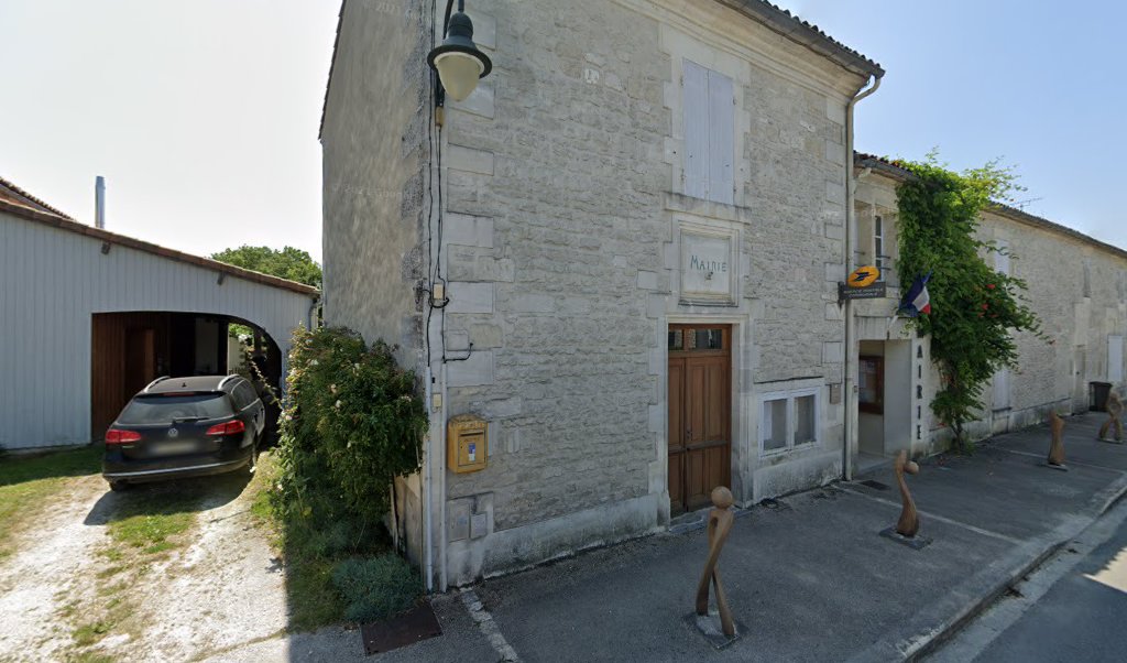 Retrouvez toutes les informations de contacts et horaires d&rsquo;ouverture pour La Poste Agence Communale BREVILLE Mairie situé à Breville dans le département Charente (16). Pour effectuer envoyer vos colis (colissimo, chronopost, suivi colis), une gestion bancaire (banque postal, French Bank), [&hellip;]