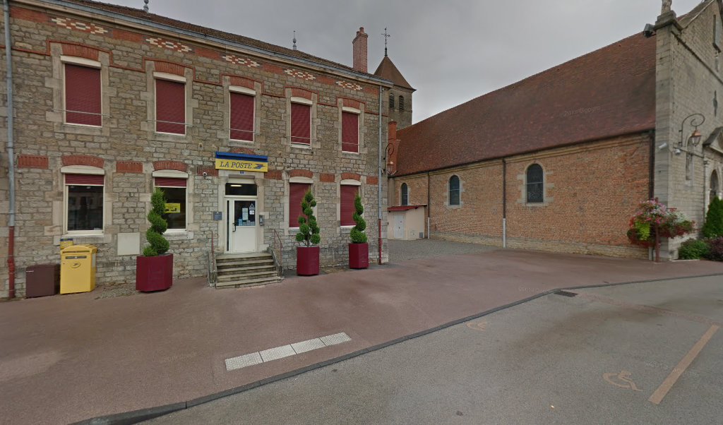 Retrouvez toutes les informations de contacts et horaires d&rsquo;ouverture pour La Poste SAINT GERMAIN DU BOIS situé à St germain du bois dans le département Saône-et-Loire (71). Pour effectuer envoyer vos colis (colissimo, chronopost, suivi colis), une gestion bancaire (banque [&hellip;]