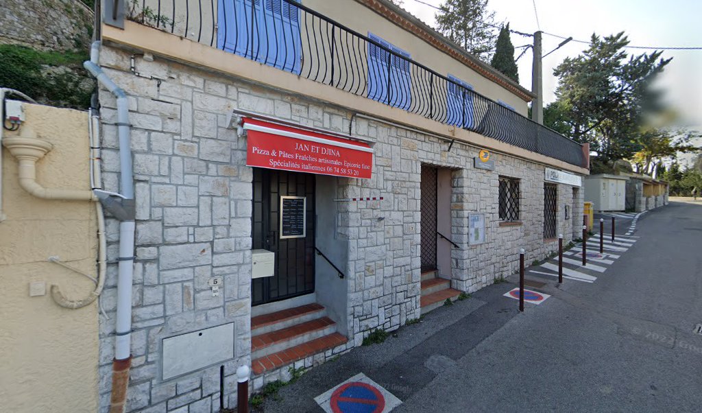 Retrouvez toutes les informations de contacts et horaires d&rsquo;ouverture pour La Poste Agence Communale ASPREMONT Mairie situé à Aspremont dans le département Alpes-Maritimes (06). Pour effectuer envoyer vos colis (colissimo, chronopost, suivi colis), une gestion bancaire (banque postal, French Bank), [&hellip;]