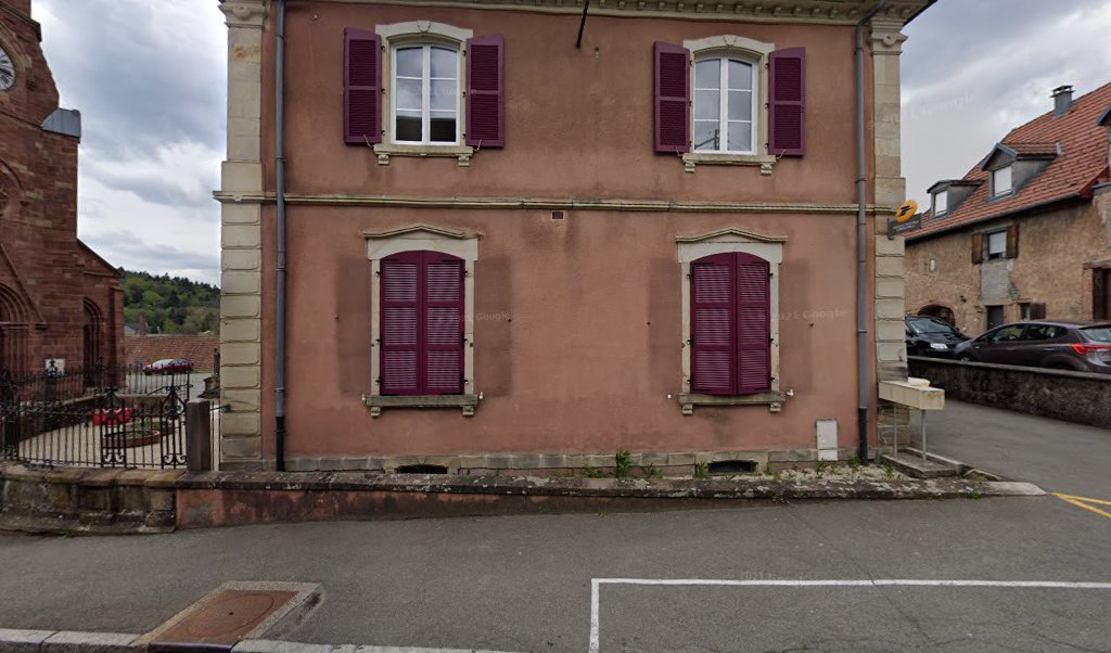 Retrouvez toutes les informations de contacts et horaires d&rsquo;ouverture pour La Poste Agence Communale ROUGEMONT LE CHATEAU Mairie situé à Rougemont le chateau dans le département Territoire de Belfort (90). Pour effectuer envoyer vos colis (colissimo, chronopost, suivi colis), une [&hellip;]
