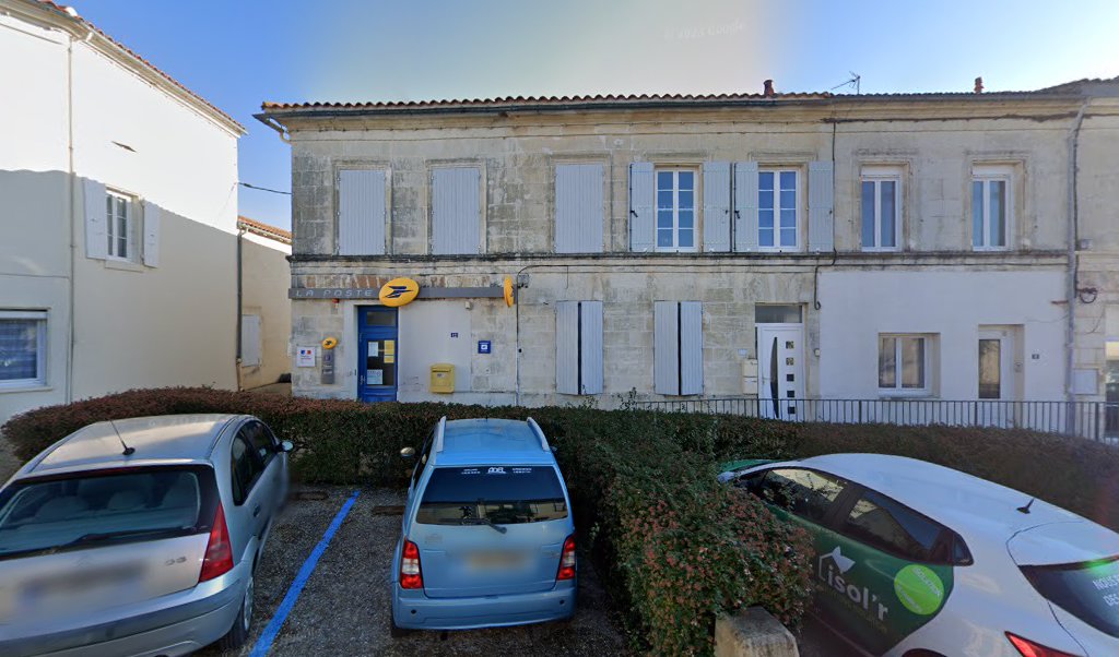 Retrouvez toutes les informations de contacts et horaires d&rsquo;ouverture pour La Poste TONNAY BOUTONNE situé à Tonnay boutonne dans le département Charente-Maritime (17). Pour effectuer envoyer vos colis (colissimo, chronopost, suivi colis), une gestion bancaire (banque postal, French Bank), votre [&hellip;]