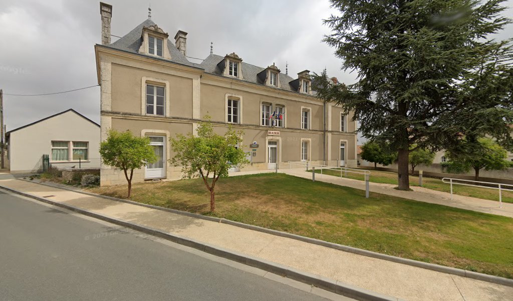 Retrouvez toutes les informations de contacts et horaires d&rsquo;ouverture pour La Poste Agence Communale VOUZAILLES Mairie situé à Vouzailles dans le département Vienne (86). Pour effectuer envoyer vos colis (colissimo, chronopost, suivi colis), une gestion bancaire (banque postal, French Bank), [&hellip;]