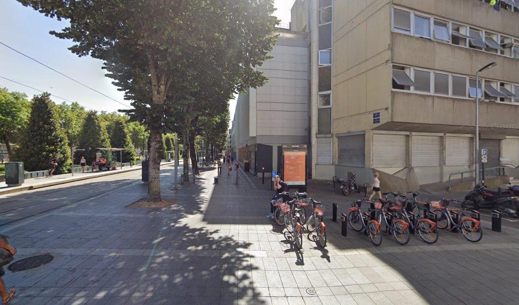 Retrouvez toutes les informations de contacts et horaires d&rsquo;ouverture pour La Poste NANTES TALENSAC situé à Nantes dans le département Loire-Atlantique (44). Pour effectuer envoyer vos colis (colissimo, chronopost, suivi colis), une gestion bancaire (banque postal, French Bank), votre courrier [&hellip;]