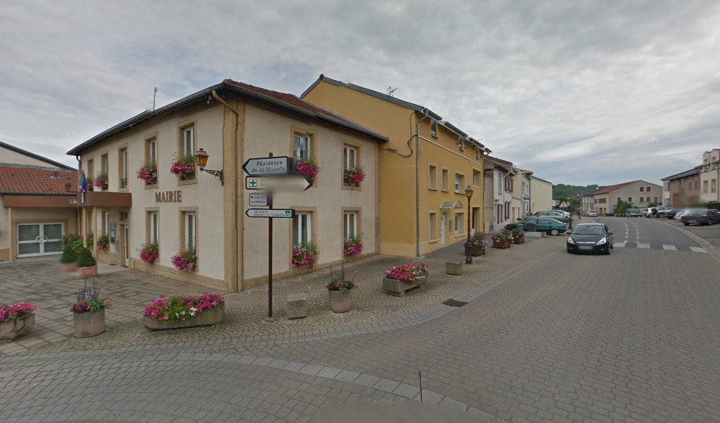 Retrouvez toutes les informations de contacts et horaires d&rsquo;ouverture pour La Poste Agence Communale ILLANGE Mairie situé à Illange dans le département Moselle (57). Pour effectuer envoyer vos colis (colissimo, chronopost, suivi colis), une gestion bancaire (banque postal, French Bank), [&hellip;]