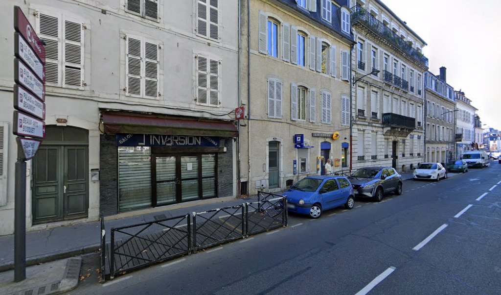 Retrouvez toutes les informations de contacts et horaires d&rsquo;ouverture pour La Poste PAU VERDUN situé à Pau dans le département Pyrénées Atlantiques (64). Pour effectuer envoyer vos colis (colissimo, chronopost, suivi colis), une gestion bancaire (banque postal, French Bank), votre [&hellip;]
