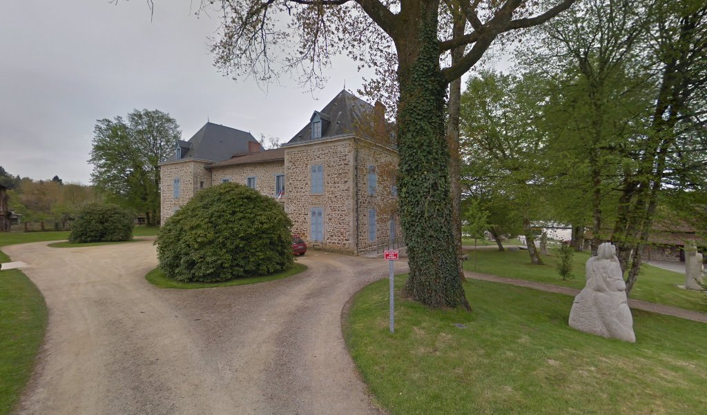Retrouvez toutes les informations de contacts et horaires d&rsquo;ouverture pour La Poste Agence Communale BUJALEUF Mairie situé à Bujaleuf dans le département Haute-Vienne (87). Pour effectuer envoyer vos colis (colissimo, chronopost, suivi colis), une gestion bancaire (banque postal, French Bank), [&hellip;]