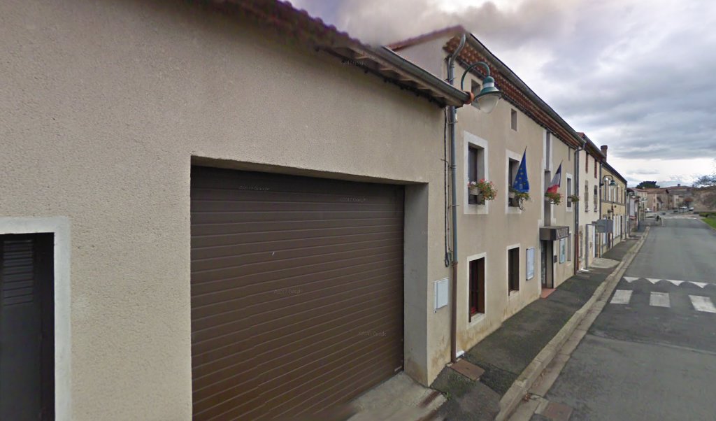Retrouvez toutes les informations de contacts et horaires d&rsquo;ouverture pour La Poste Agence Communale BEAUREGARD L EVEQUE Mairie situé à Beauregard l eveque dans le département Puy-de-Dôme (63). Pour effectuer envoyer vos colis (colissimo, chronopost, suivi colis), une gestion bancaire [&hellip;]