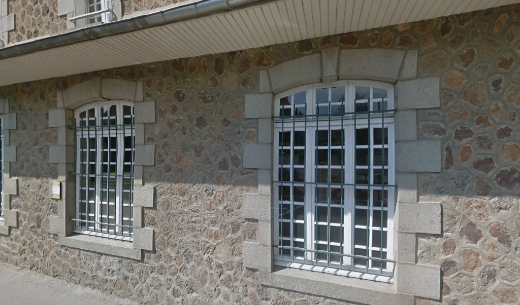 Retrouvez toutes les informations de contacts et horaires d&rsquo;ouverture pour La Poste Espace Clients Pro BRECEY PDC1 situé à Brecey dans le département Manche (50). Pour effectuer envoyer vos colis (colissimo, chronopost, suivi colis), une gestion bancaire (banque postal, French [&hellip;]