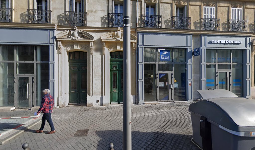 Retrouvez toutes les informations de contacts et horaires d&rsquo;ouverture pour La Poste MARSEILLE JOLIETTE situé à Marseille dans le département Bouches-du-Rhône (13). Pour effectuer envoyer vos colis (colissimo, chronopost, suivi colis), une gestion bancaire (banque postal, French Bank), votre courrier [&hellip;]