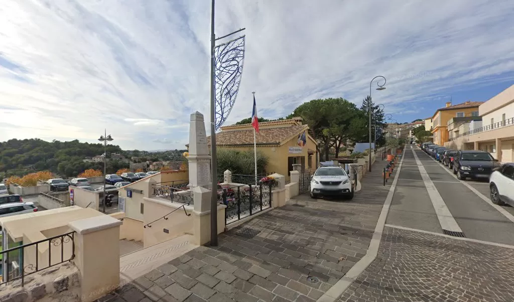 Retrouvez toutes les informations de contacts et horaires d&rsquo;ouverture pour La Poste LA GAUDE situé à La gaude dans le département Alpes-Maritimes (06). Pour effectuer envoyer vos colis (colissimo, chronopost, suivi colis), une gestion bancaire (banque postal, French Bank), votre [&hellip;]