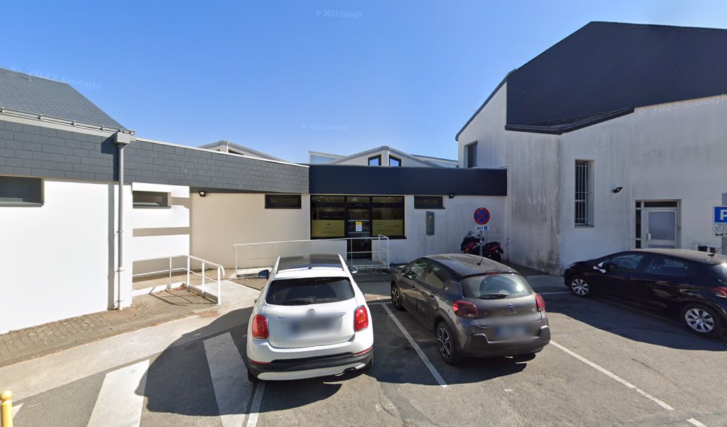 Retrouvez toutes les informations de contacts et horaires d&rsquo;ouverture pour La Poste Espace Clients Pro SAINT HERBLAIN PDC1 situé à St herblain dans le département Loire-Atlantique (44). Pour effectuer envoyer vos colis (colissimo, chronopost, suivi colis), une gestion bancaire (banque [&hellip;]