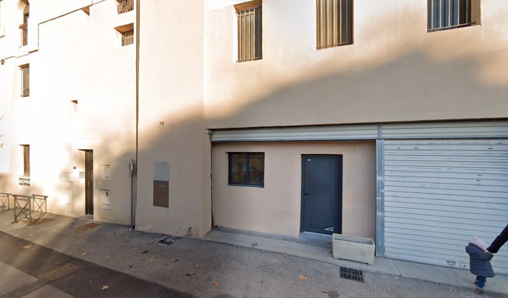 Retrouvez toutes les informations de contacts et horaires d&rsquo;ouverture pour La Poste EGUILLES situé à Eguilles dans le département Bouches-du-Rhône (13). Pour effectuer envoyer vos colis (colissimo, chronopost, suivi colis), une gestion bancaire (banque postal, French Bank), votre courrier (suivi [&hellip;]