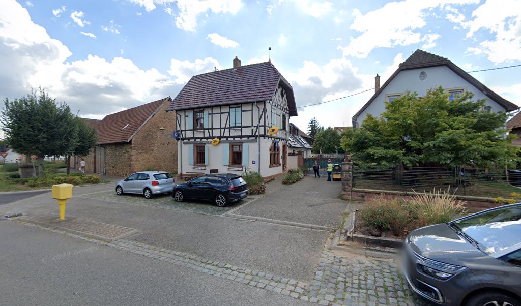 Retrouvez toutes les informations de contacts et horaires d&rsquo;ouverture pour La Poste BISCHOFFSHEIM situé à Bischoffsheim dans le département Bas-Rhin (67). Pour effectuer envoyer vos colis (colissimo, chronopost, suivi colis), une gestion bancaire (banque postal, French Bank), votre courrier (suivi [&hellip;]