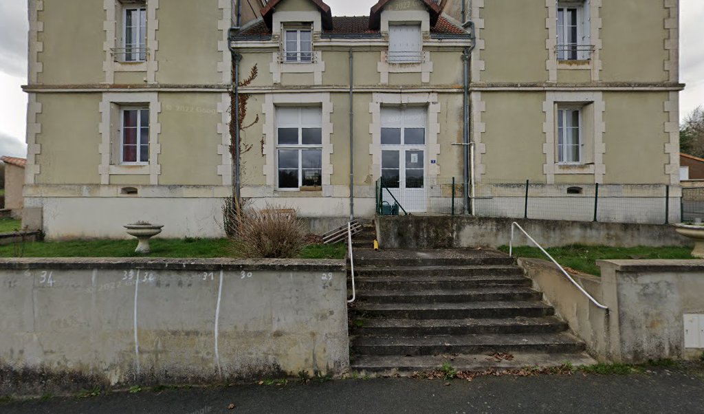 Retrouvez toutes les informations de contacts et horaires d&rsquo;ouverture pour La Poste Agence Communale LA CHAPELLE MONTREUIL Mairie situé à La chapelle montreuil dans le département Vienne (86). Pour effectuer envoyer vos colis (colissimo, chronopost, suivi colis), une gestion bancaire [&hellip;]