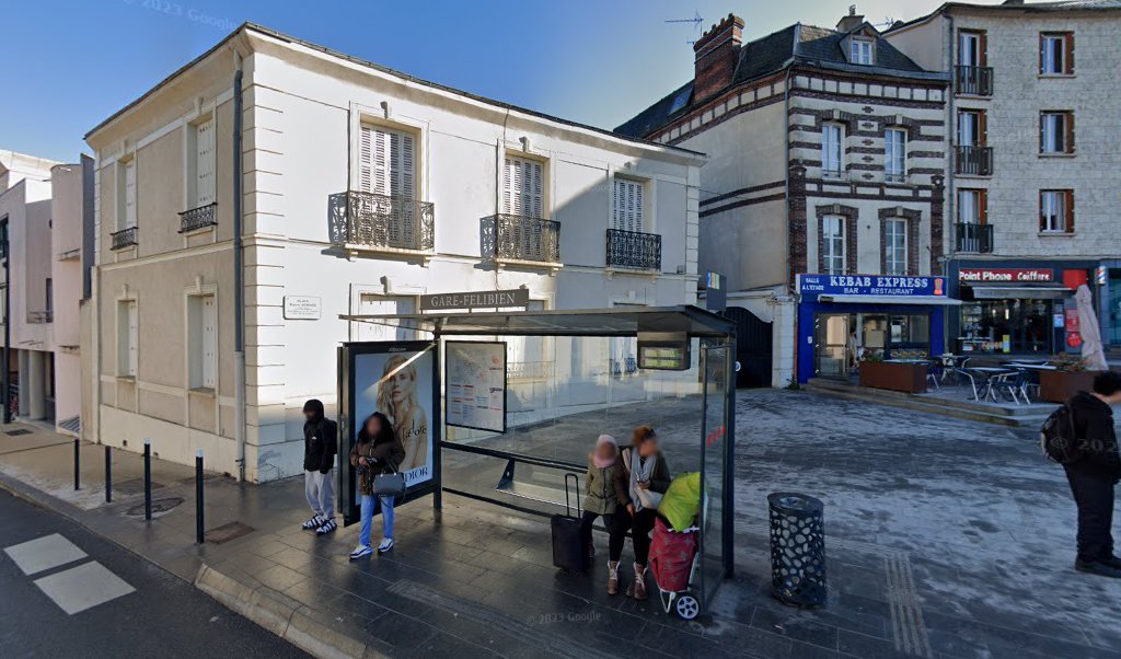 Retrouvez toutes les informations de contacts et horaires d&rsquo;ouverture pour Relais Pickup COIFFURE JKMR situé à Chartres dans le département Eure-et-Loir (28). Pour effectuer envoyer vos colis (colissimo, chronopost, suivi colis), une gestion bancaire (banque postal, French Bank), votre courrier [&hellip;]