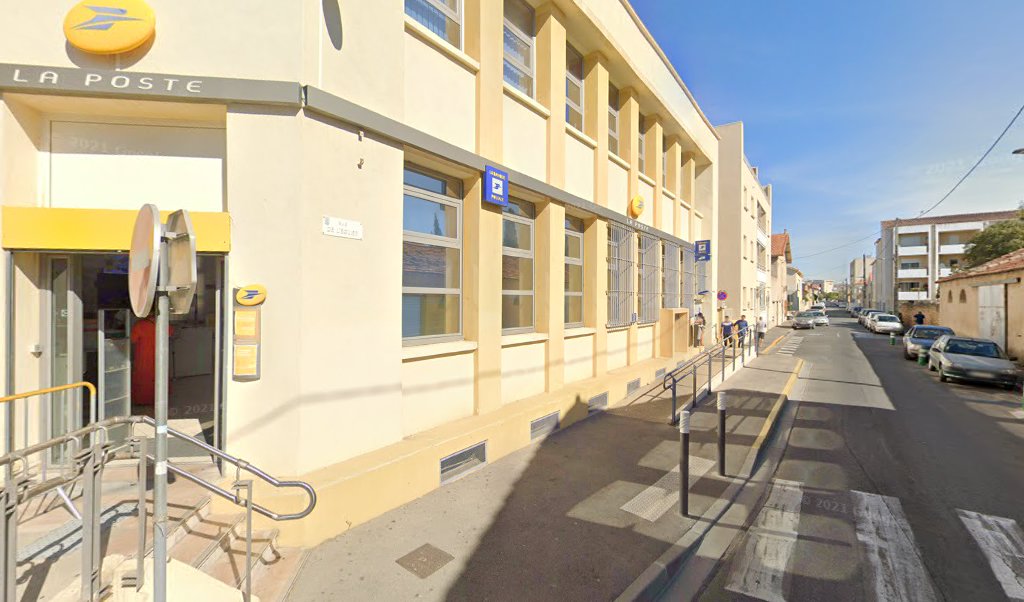 Retrouvez toutes les informations de contacts et horaires d&rsquo;ouverture pour La Poste MIRAMAS situé à Miramas dans le département Bouches-du-Rhône (13). Pour effectuer envoyer vos colis (colissimo, chronopost, suivi colis), une gestion bancaire (banque postal, French Bank), votre courrier (suivi [&hellip;]