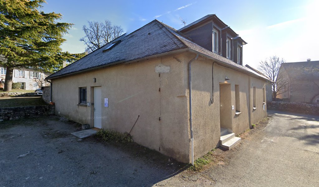 Retrouvez toutes les informations de contacts et horaires d&rsquo;ouverture pour La Poste SEBAZAC CONCOURES situé à Sebazac concoures dans le département Aveyron (12). Pour effectuer envoyer vos colis (colissimo, chronopost, suivi colis), une gestion bancaire (banque postal, French Bank), votre [&hellip;]