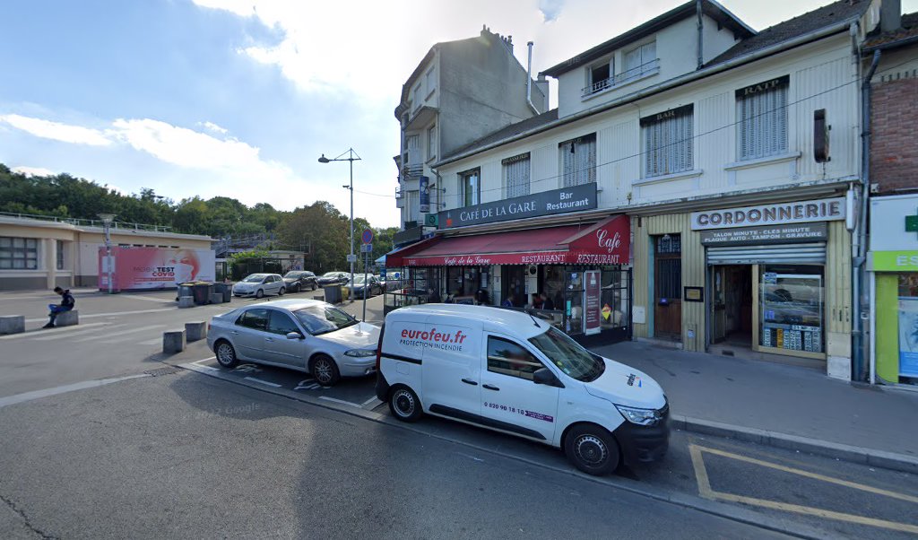 Retrouvez toutes les informations de contacts et horaires d&rsquo;ouverture pour La Poste Relais VERT GALANT GARE SNCF HUBIZ situé à Villepinte dans le département Seine-Saint-Denis (93). Pour effectuer envoyer vos colis (colissimo, chronopost, suivi colis), une gestion bancaire (banque postal, [&hellip;]