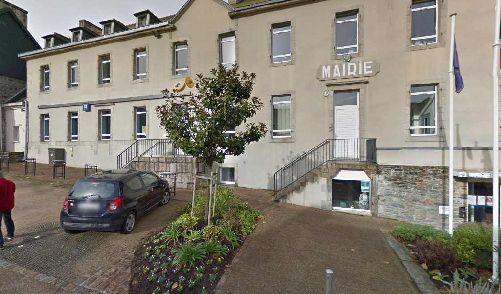 Retrouvez toutes les informations de contacts et horaires d&rsquo;ouverture pour La Poste Agence Communale SAINT THEGONNEC MAIRIE situé à St thegonnec loc eguiner dans le département Finistère (29). Pour effectuer envoyer vos colis (colissimo, chronopost, suivi colis), une gestion bancaire [&hellip;]