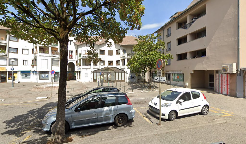 Retrouvez toutes les informations de contacts et horaires d&rsquo;ouverture pour La Poste CHAMBERY SUD situé à Chambery dans le département Savoie (73). Pour effectuer envoyer vos colis (colissimo, chronopost, suivi colis), une gestion bancaire (banque postal, French Bank), votre courrier [&hellip;]