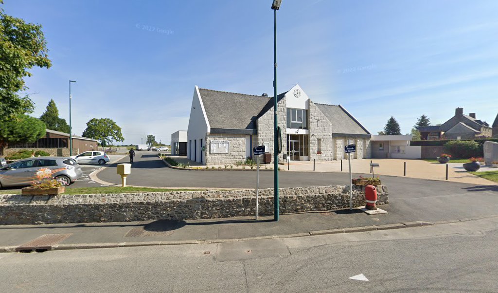 Retrouvez toutes les informations de contacts et horaires d&rsquo;ouverture pour La Poste Agence Communale ST GLEN Mairie situé à St glen dans le département Côtes d&rsquo;Armor (22). Pour effectuer envoyer vos colis (colissimo, chronopost, suivi colis), une gestion bancaire (banque [&hellip;]