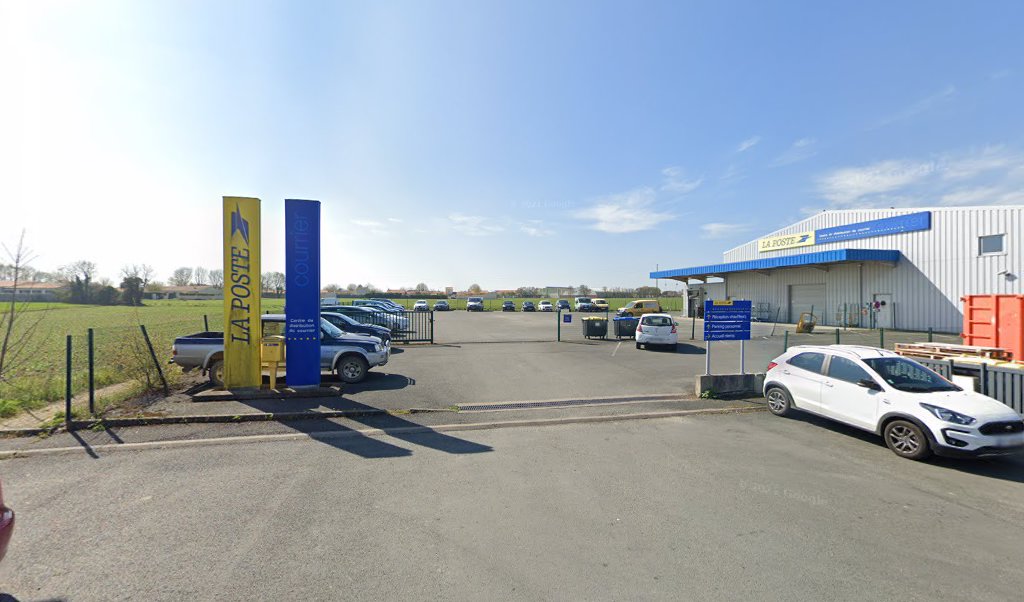 Retrouvez toutes les informations de contacts et horaires d&rsquo;ouverture pour Relais Pickup LA POSTE CARREPRO SAINT CHRISTOPHE situé à St christophe dans le département Charente-Maritime (17). Pour effectuer envoyer vos colis (colissimo, chronopost, suivi colis), une gestion bancaire (banque postal, [&hellip;]
