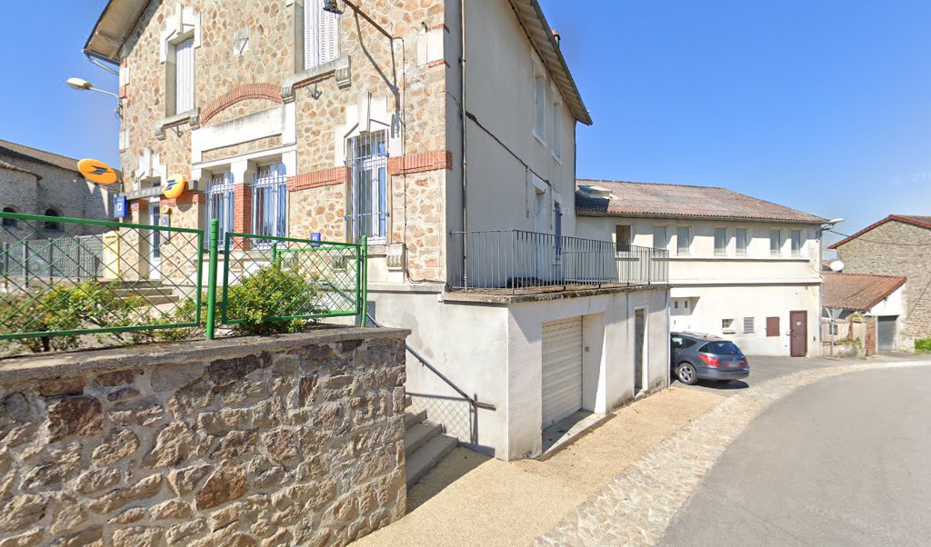 Retrouvez toutes les informations de contacts et horaires d&rsquo;ouverture pour La Poste NANTIAT situé à Nantiat dans le département Haute-Vienne (87). Pour effectuer envoyer vos colis (colissimo, chronopost, suivi colis), une gestion bancaire (banque postal, French Bank), votre courrier (suivi [&hellip;]