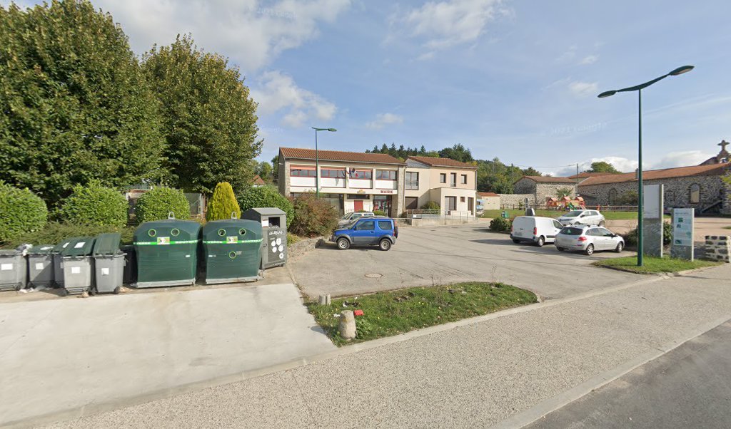 Retrouvez toutes les informations de contacts et horaires d&rsquo;ouverture pour La Poste Agence Communale BRIVES CHARENSAC MAIRIE situé à Arsac en velay dans le département Haute-Loire (43). Pour effectuer envoyer vos colis (colissimo, chronopost, suivi colis), une gestion bancaire (banque [&hellip;]