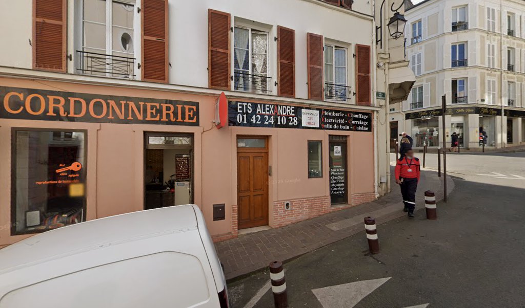 Retrouvez toutes les informations de contacts et horaires d&rsquo;ouverture pour Relais Pickup LE BOTTIER DE SAINT CLOUD situé à St cloud dans le département Hauts-de-Seine (92). Pour effectuer envoyer vos colis (colissimo, chronopost, suivi colis), une gestion bancaire (banque postal, [&hellip;]
