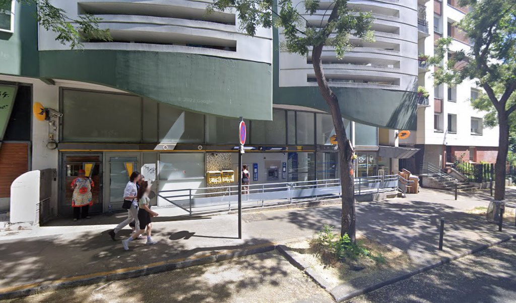 Retrouvez toutes les informations de contacts et horaires d&rsquo;ouverture pour La Poste PARIS CHARONNE situé à Paris dans le département Paris (75). Pour effectuer envoyer vos colis (colissimo, chronopost, suivi colis), une gestion bancaire (banque postal, French Bank), votre courrier [&hellip;]